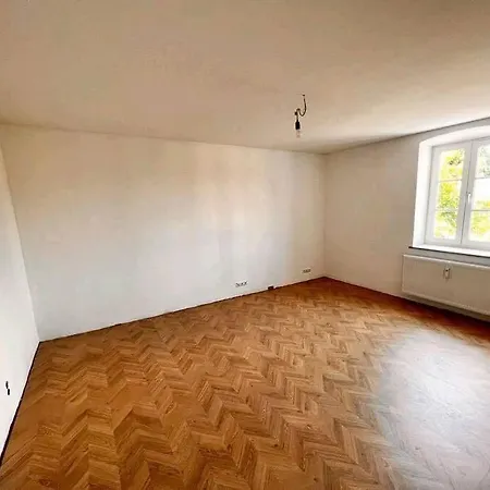 Saniertes 3-zimmer Zentrumsnah Apartment *