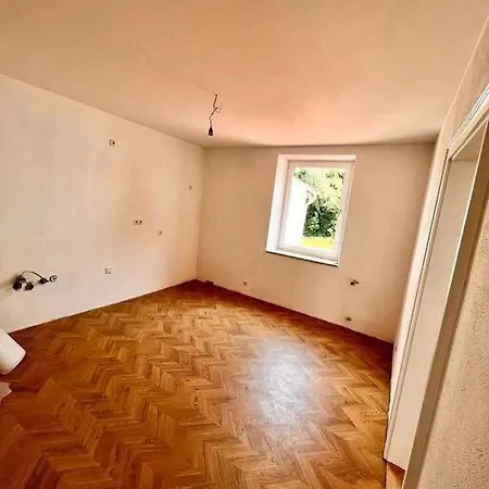 Saniertes 3-zimmer Zentrumsnah Apartment *
